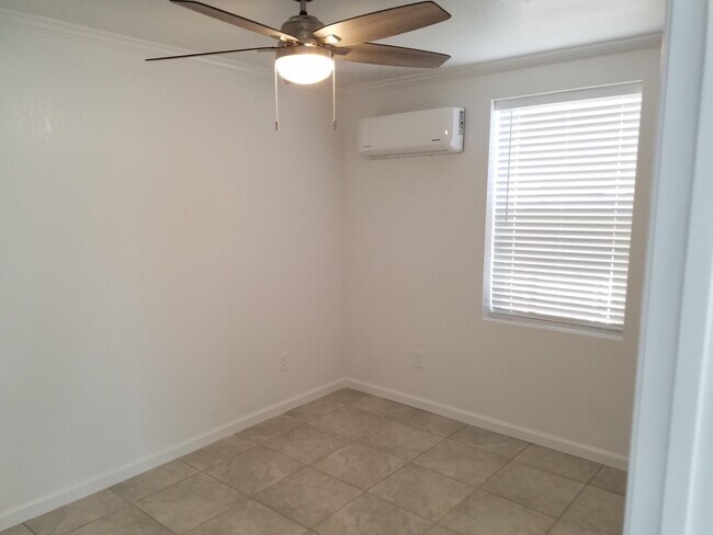 Building Photo - 38232 Meadow Ln