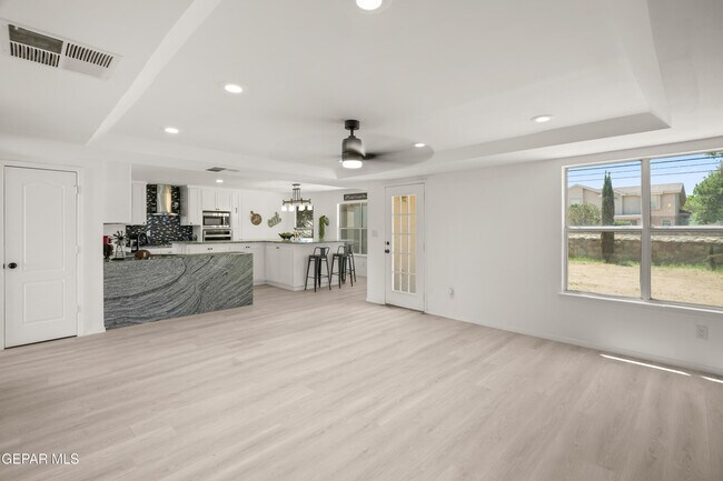 Building Photo - 3209 Tierra Ave Pl
