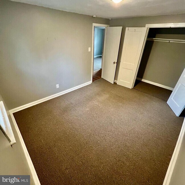 Building Photo - 20 Paynter Dr