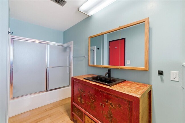 Building Photo - 3 bed / 2 Bath Mid-Century Home with Two-Car Garage, Soaking Pool and Manicured Backyard!