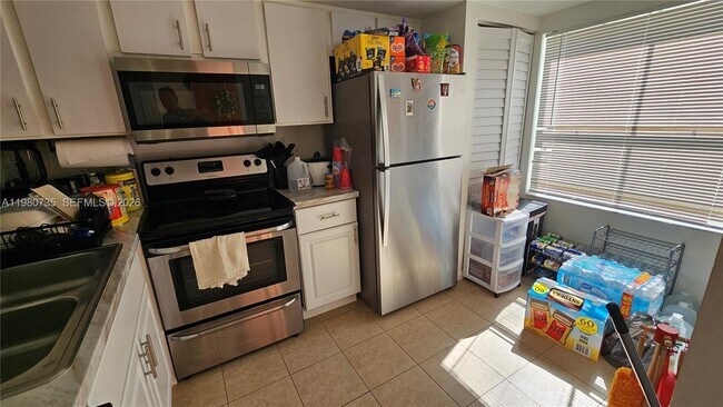 Building Photo - 4017 NW 90th Ave