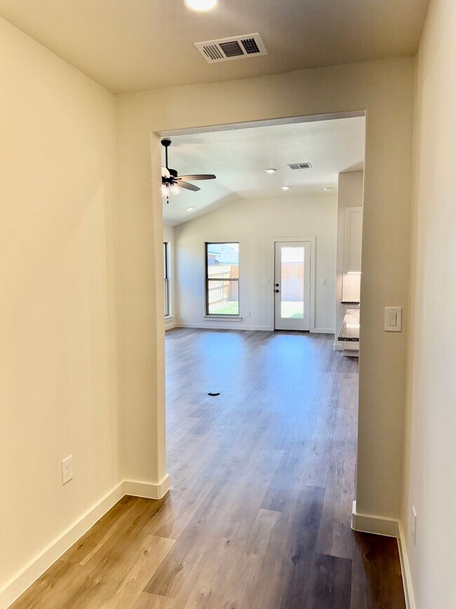 Building Photo - Gorgeous Brand New Build 4/2/2 in Coveted Wolfforth Neighborhood!