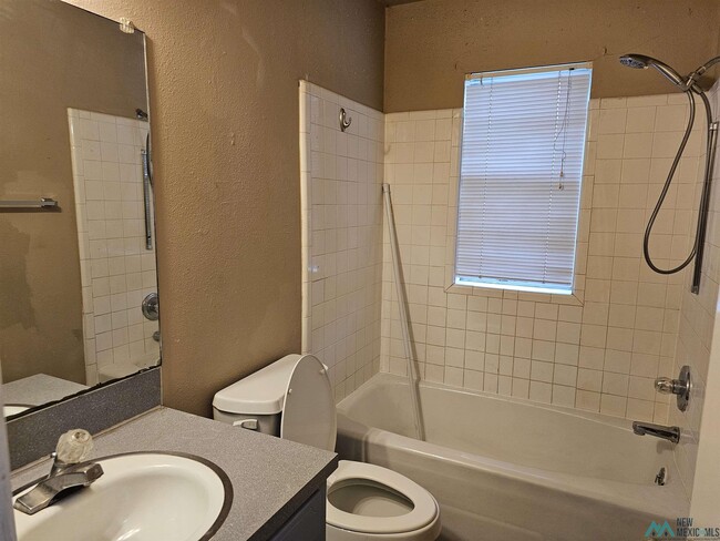 Building Photo - 1504 Layton Ct