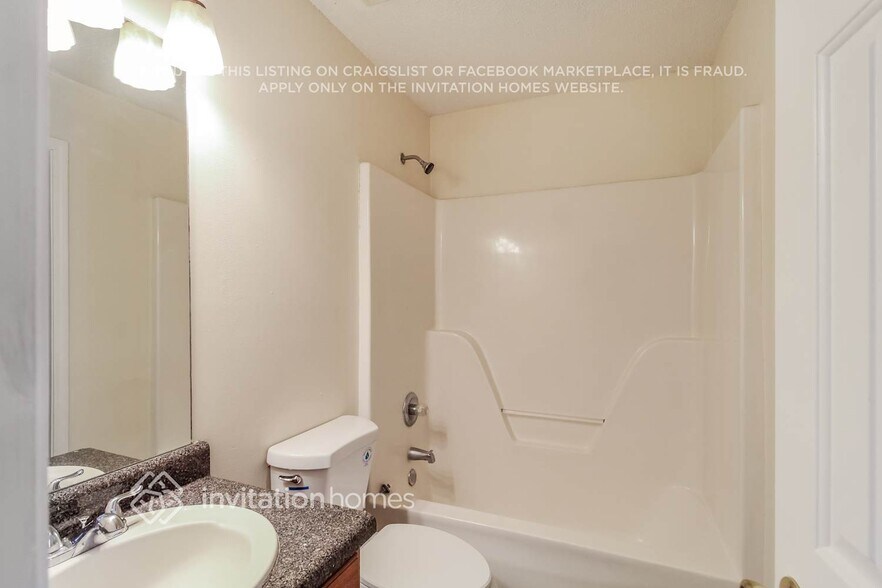 Building Photo - 2204 Eagles Nest Cir