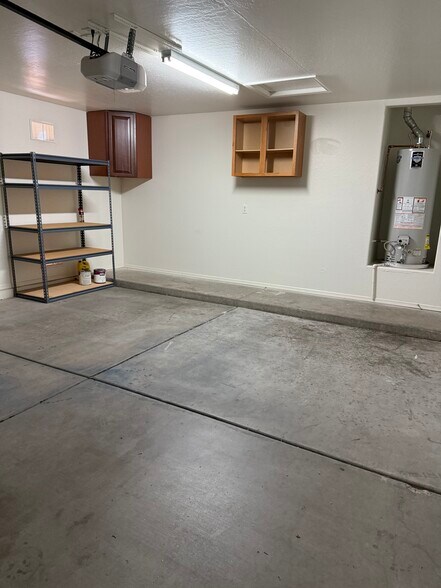 Attached garage - 3793 S Joshua Tree Ln