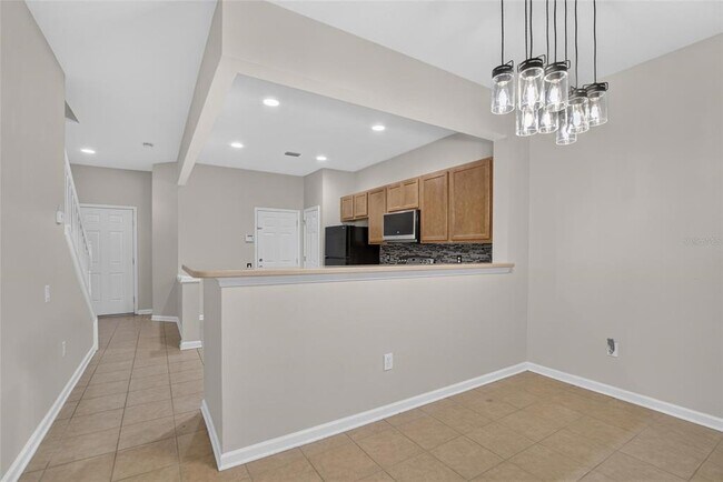 Building Photo - 10137 Pink Palmata Ct