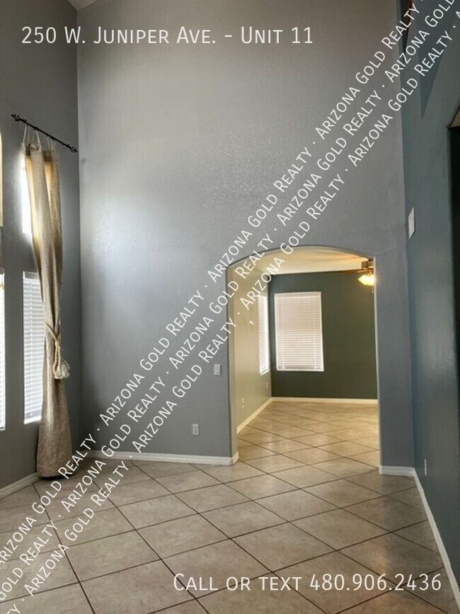 Building Photo - 250 W Juniper Ave