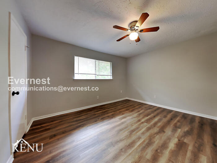 Building Photo - 10223 Sageaspen Ln