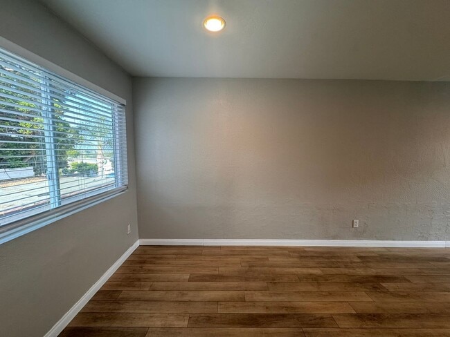 Building Photo - Coastal Condo for Rent in Del Mar – Beachside Living at Its Best