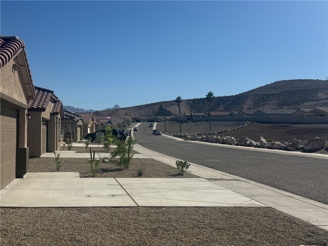 Building Photo - 2423 Vista del Oro