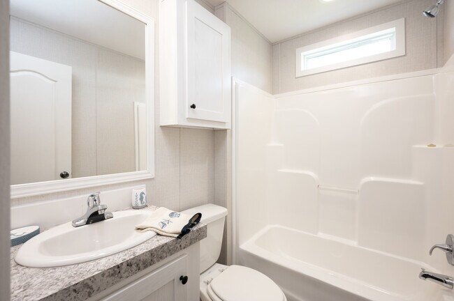 Building Photo - 206 E Gleneagles Rd