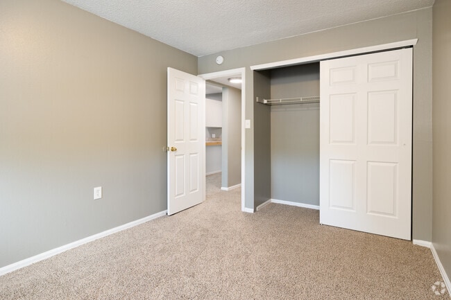 1BR, 1BA - 614SF - Orchid Flats- RETIRED