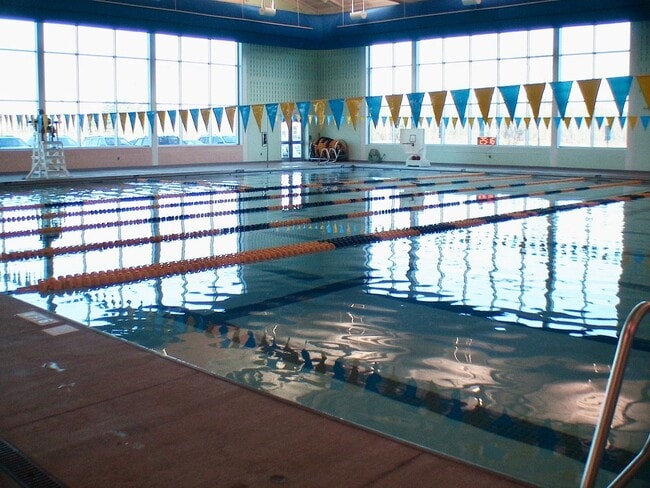 Building Photo - 2 Bed/2.5 Bath Townhome in Smithfield!