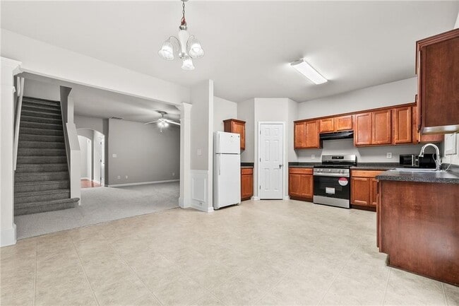 Building Photo - 2102 Executive Dr N