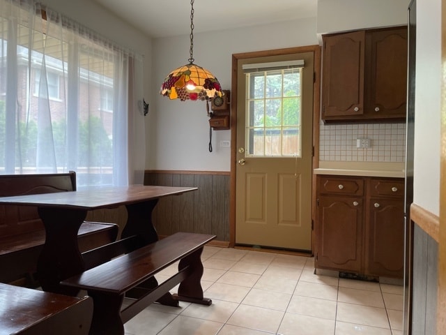 Building Photo - 720 N Broadway Ave