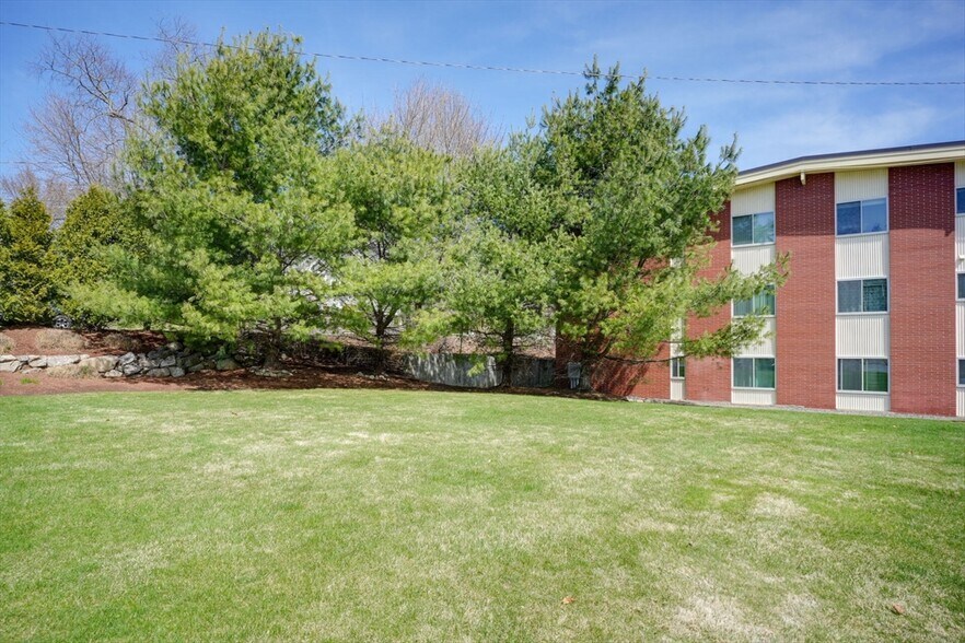 Building Photo - 1 Continental Ct