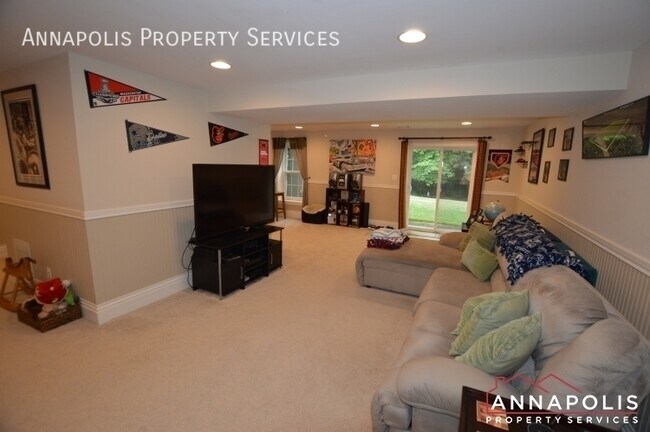 Building Photo - 314 Rosslare Dr