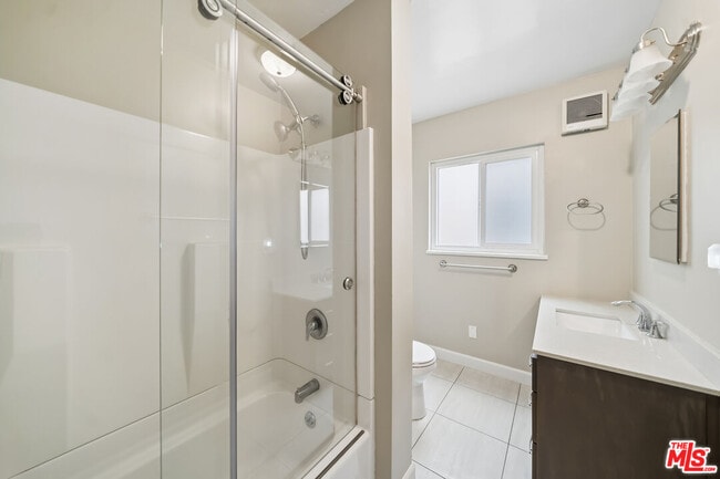 Building Photo - 3646 Carmona Ave