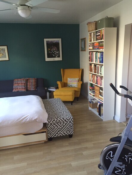 Building Photo - 110 Brooks Ave