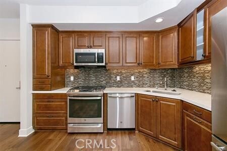 Building Photo - 627 Deep Valley Dr