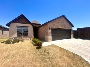 Building Photo - 3 Bed 2 Bath Mid Term Rental