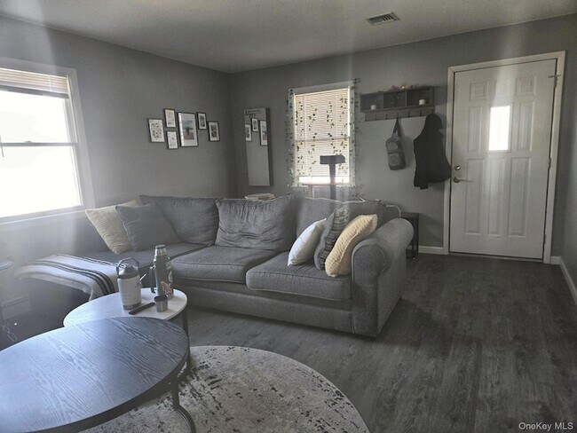 Building Photo - 21 Wyant Ave