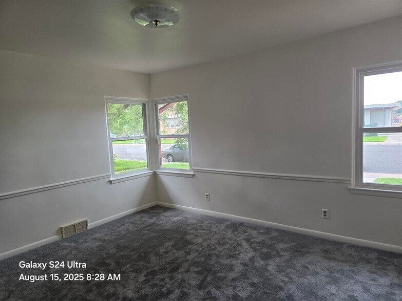 Building Photo - 1634 King St