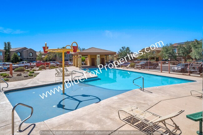 Building Photo - 8784 N Western Red Cedar Dr