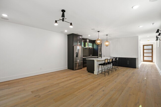 Building Photo - 4-bedroom, 4-bathroom Custom Home in Durha...