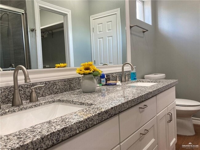 Building Photo - 18 S 6th St