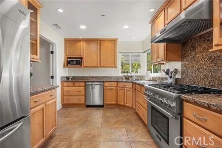 Building Photo - 33872 Granada Dr