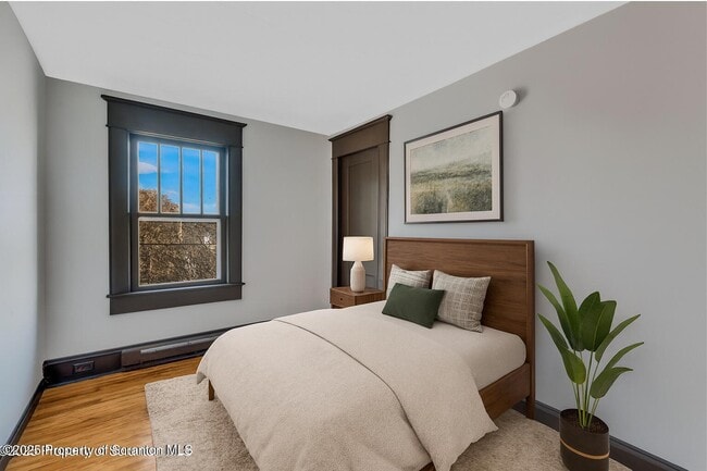 Building Photo - 21 Stafford Ave