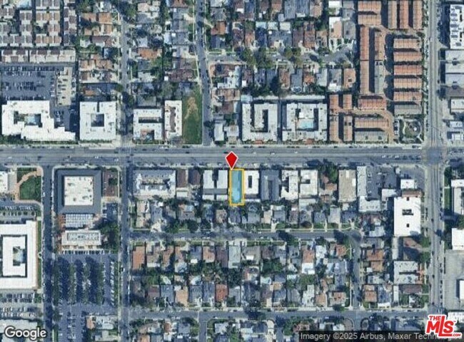 Building Photo - 14214 Sherman Way