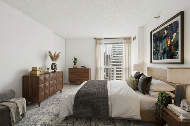 Building Photo - 200 N Dearborn St