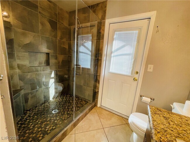 Building Photo - 8649 Trafalgar Dr