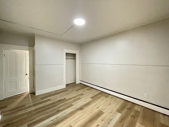 Building Photo - 49 Pennacook St