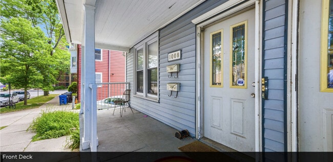 Building Photo - 1008 Garnett Pl