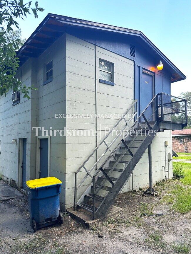 Building Photo - 7320 Smyrna St