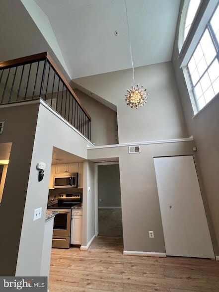 Building Photo - 14055 Vista Dr