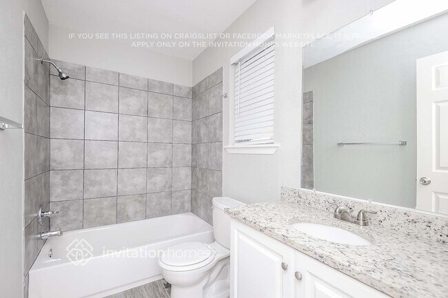 Building Photo - 8514 Sweetwater Dr