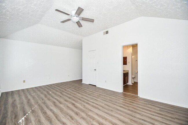 Building Photo - 12311 Grove Meadow Dr