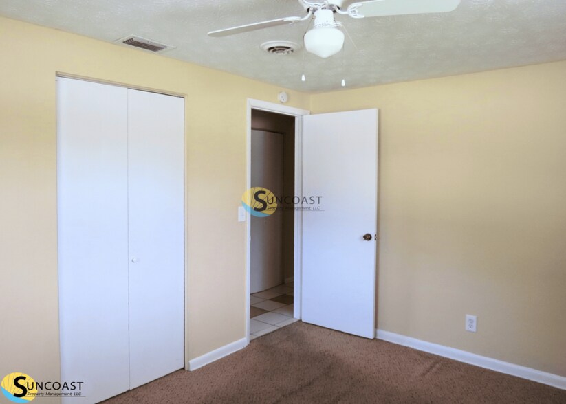 Building Photo - 454 Gano Ct