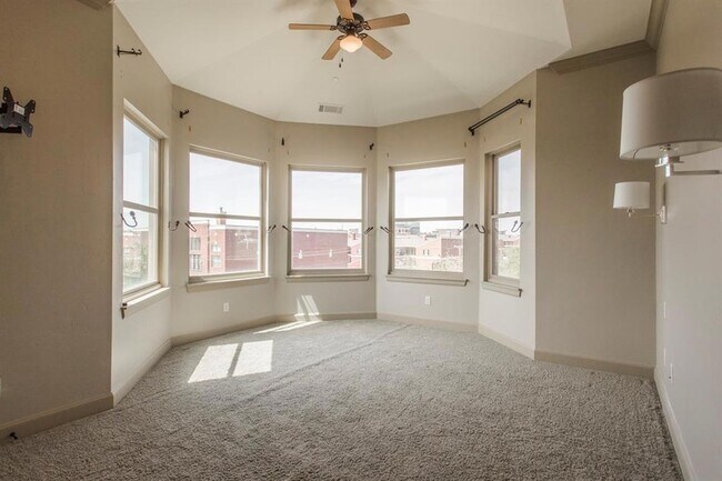 Building Photo - 226 Russell M.Perry Ave