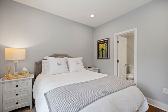 Building Photo - Totally Awesome in Trinidad! 3 bed + 2.5 BA on 2 levels