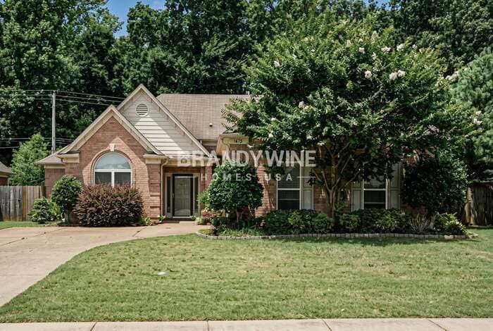 Building Photo - 1475 Far Dr