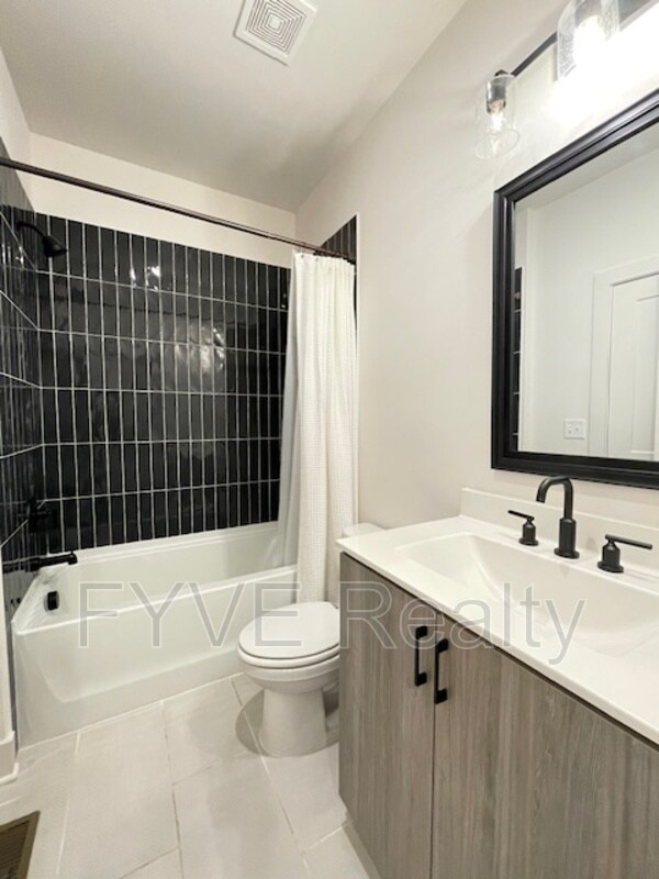 Building Photo - 194 Chestnut Cir