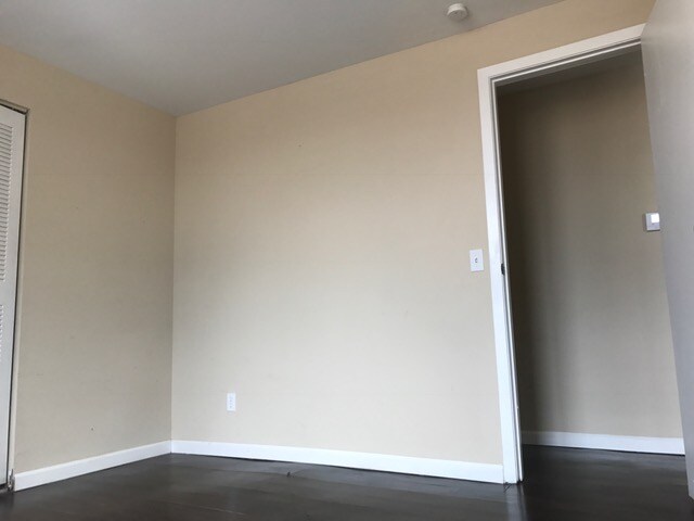 Building Photo - 5500 Pershing Ave