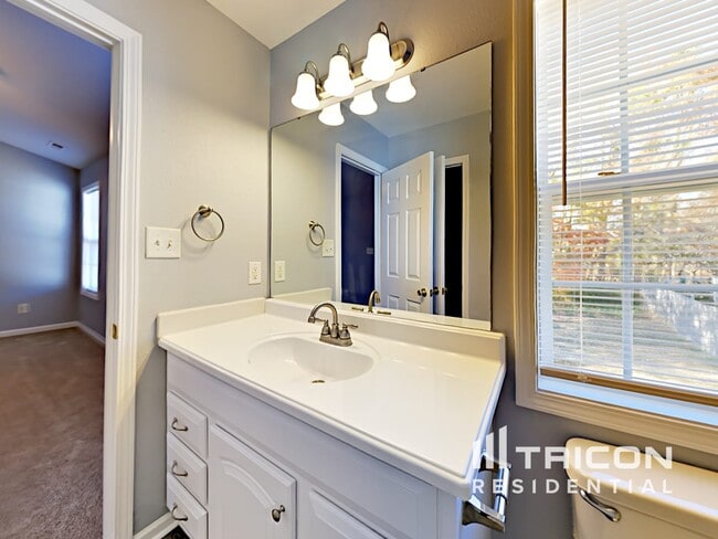 Building Photo - 3014 Great Falls Dr