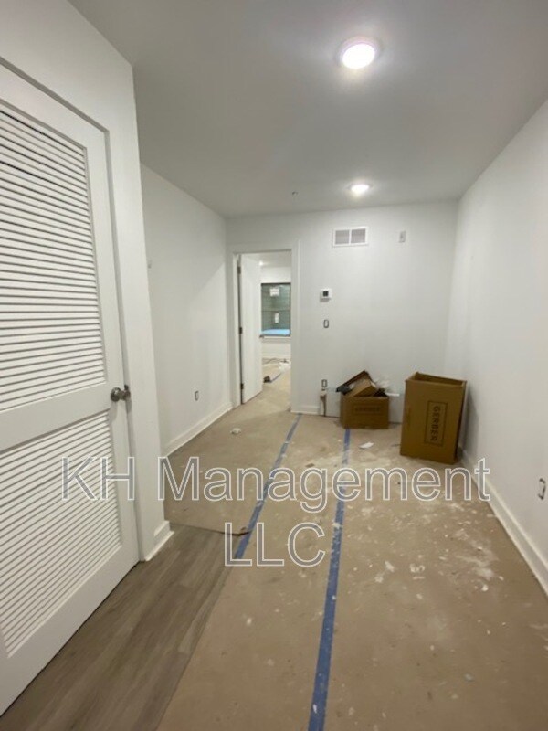 Building Photo - 3932-36 Mt Vernon St