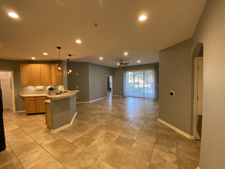 Kitchen-Family Room2 - 785 Oakleaf Plantation Pky